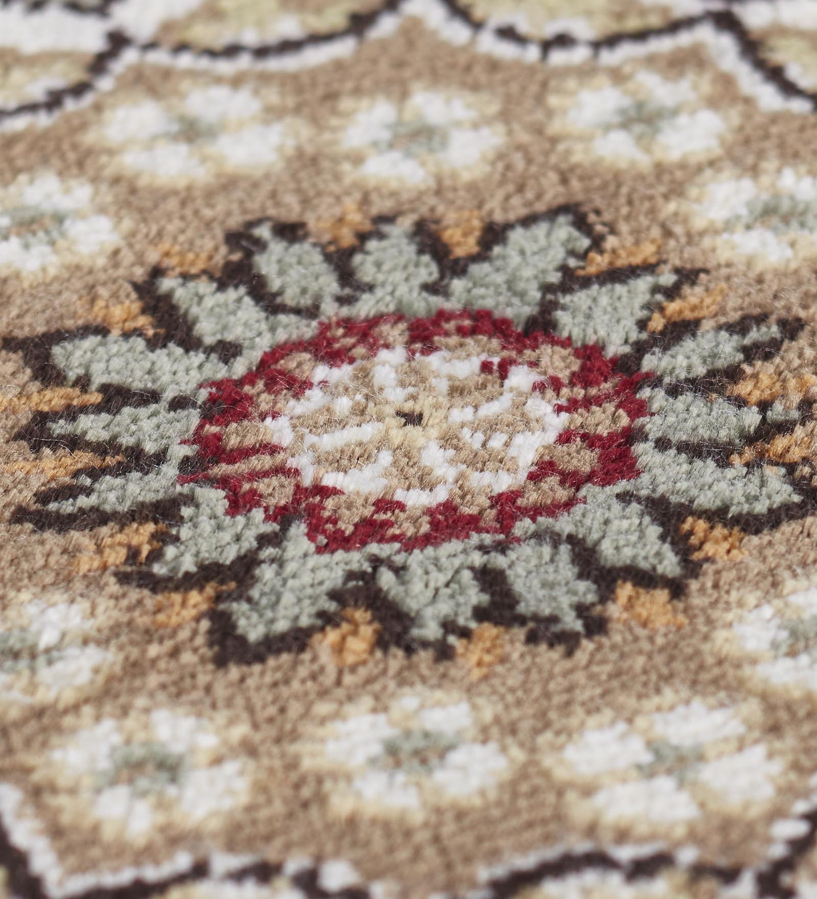 Belluchi Classical Runner Cream Beige