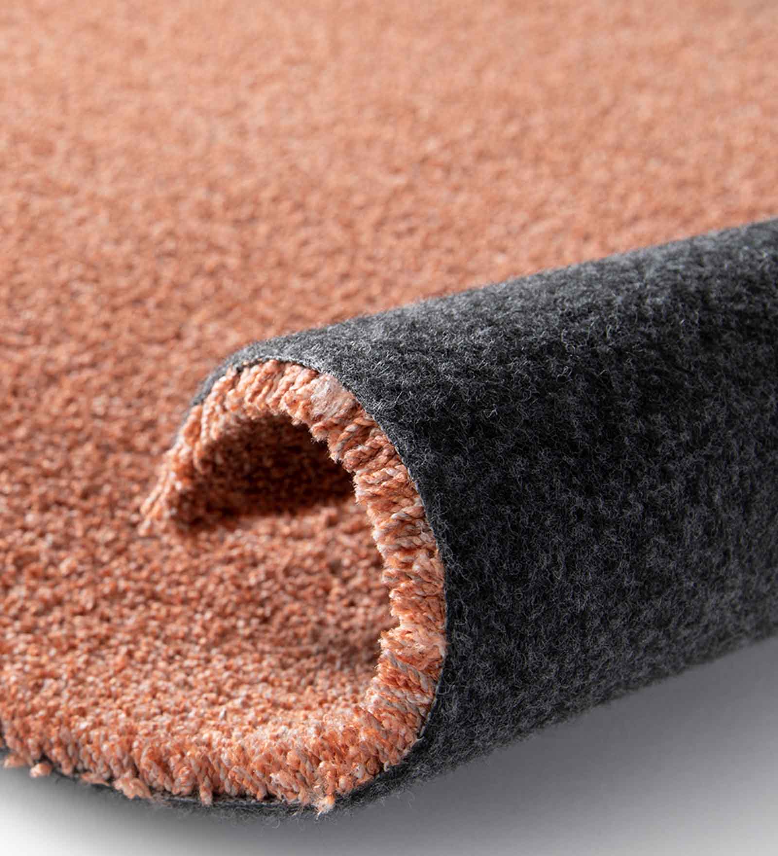 Kiss Solid Carpet Rust