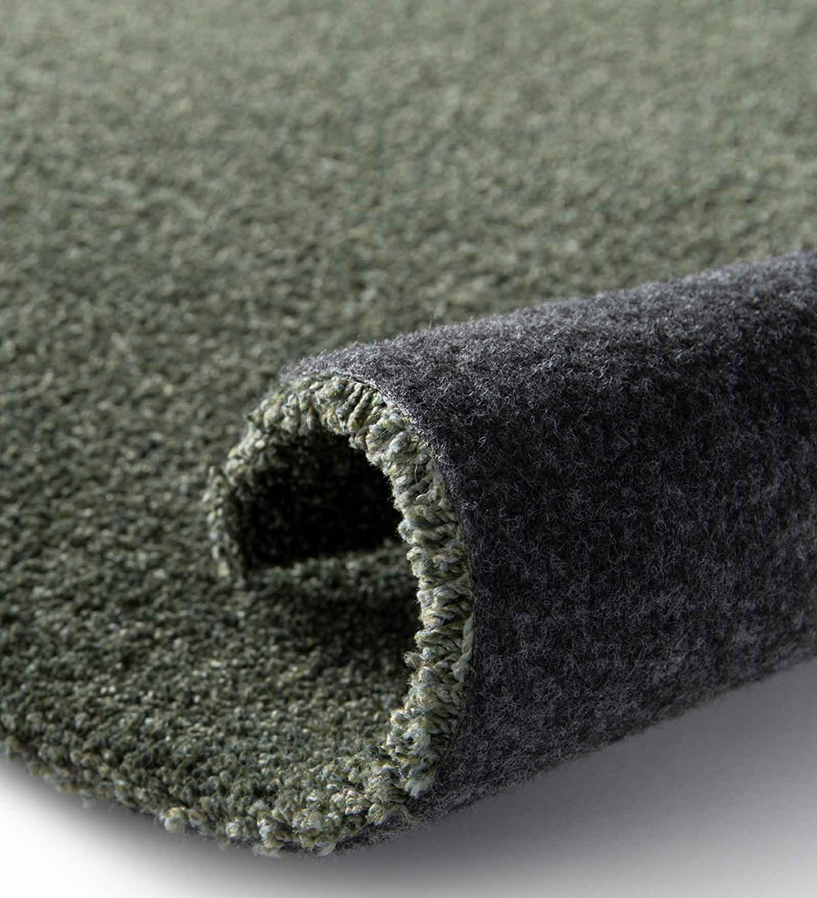 Kiss Solid Carpet Green