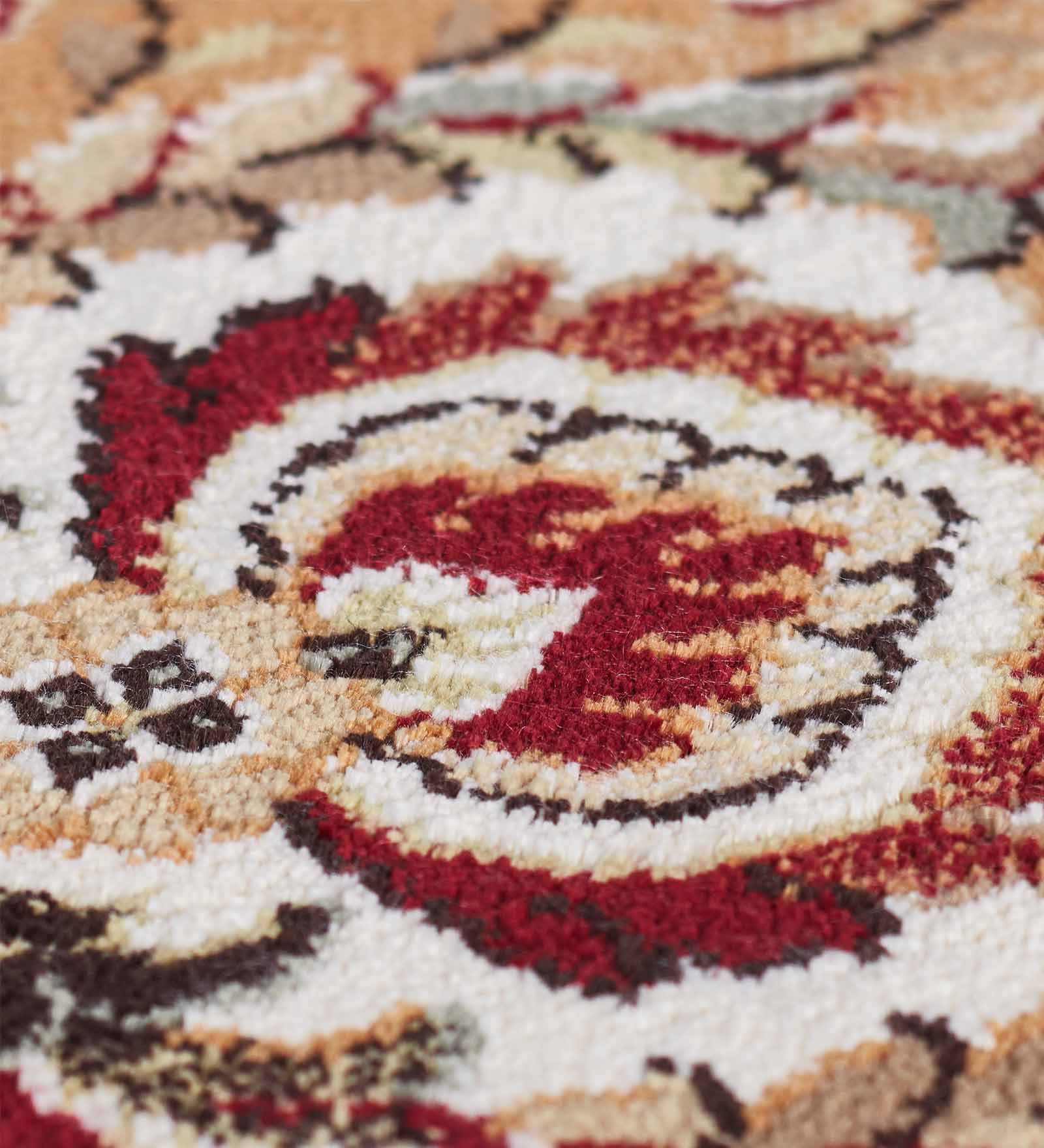 Belluchi Classical Carpet Cream and Maroon