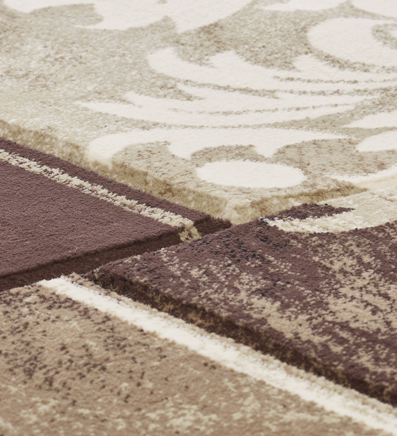 Bella Classical Carpet Brown