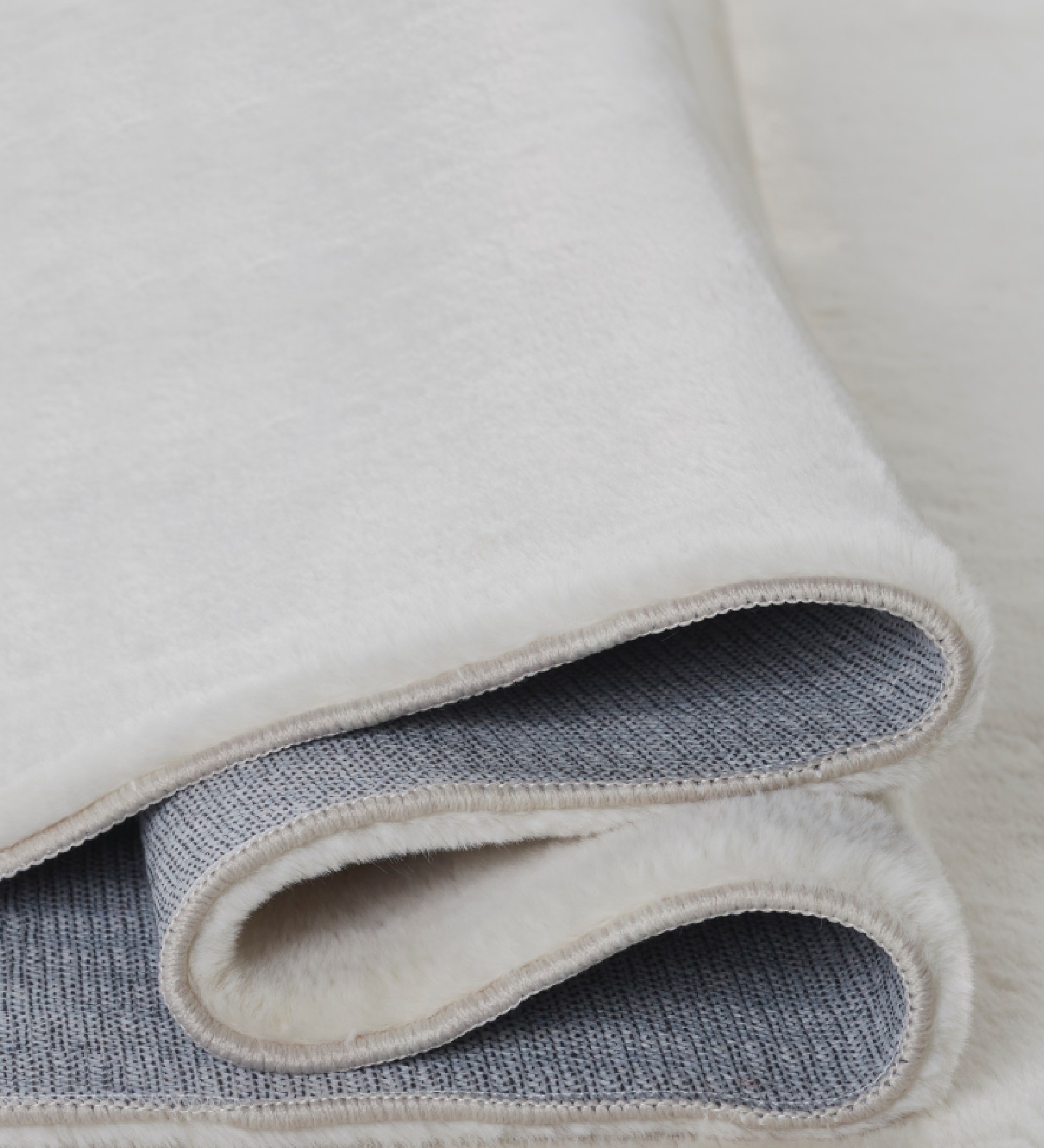 Oslo Jr Rabit Fur Carpet Cream