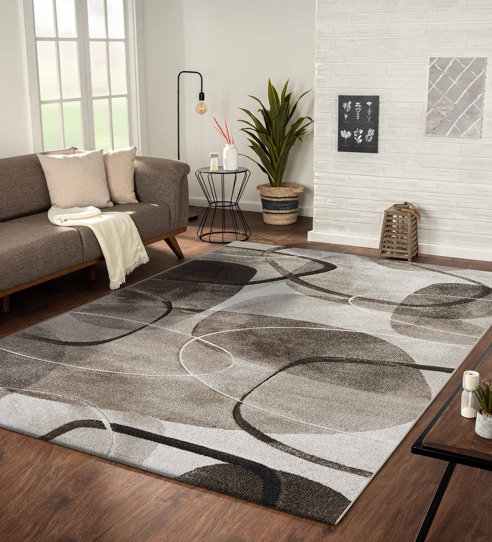 Diamond Polypropylene Abstract Carpet Cream and Brown