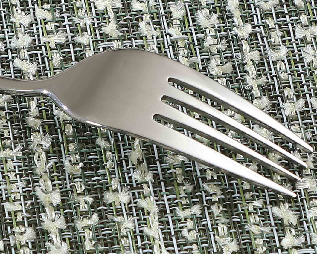 OBSESSIONS Heat Resistant and Washable Table Mat Olive