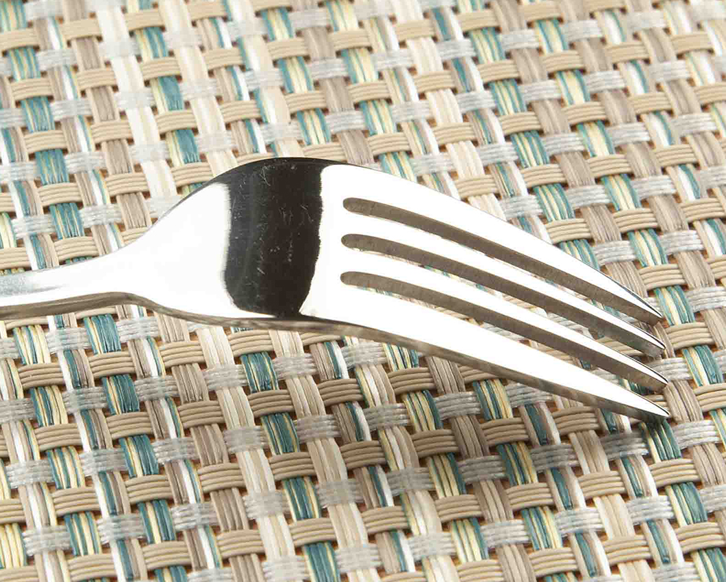 OBSESSIONS Heat Resistant and Washable Table Mat Beige