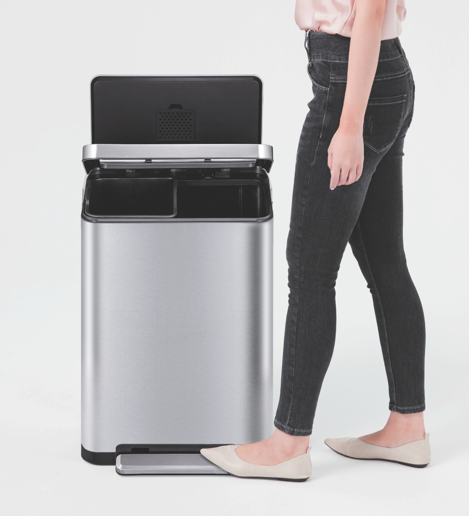 Eko 2368 X Cube Fingerprint resistant Step Bin Metallic