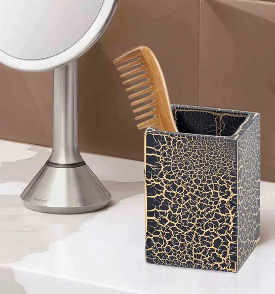 Alvina Polyresin Tumbler Black Gold