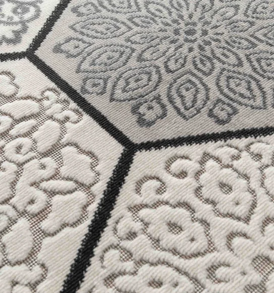 Flow C Pentagon Carpet Cream