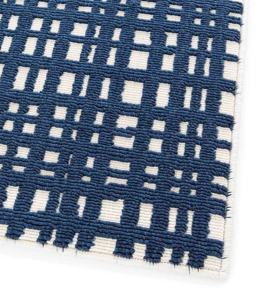 Sfynx Wire Gauze Carpet Blue