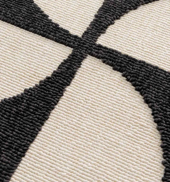 Sfynx Half Moon Carpet Charcoal