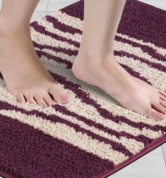 Urban Anti skid Quick Dry Bath Mat Wine and Beige