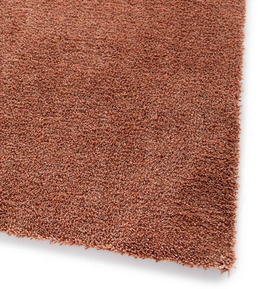 Kiss Solid Carpet Rust