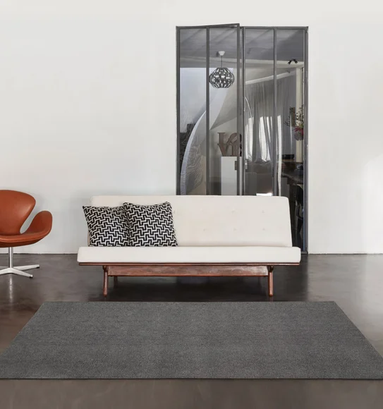 Kiss Solid Carpet D.Grey