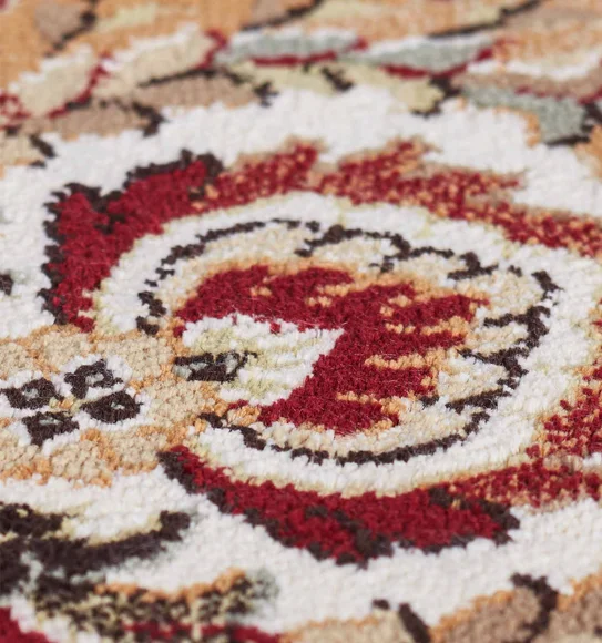 Belluchi Classical Carpet Cream and Maroon