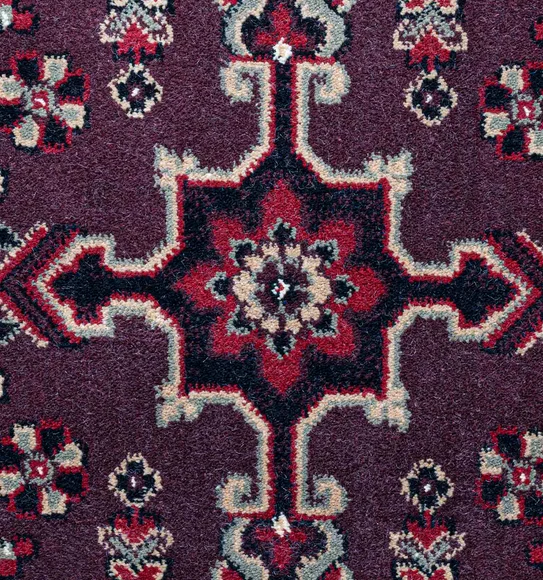 Belluchi Classical Runner Black and Maroon