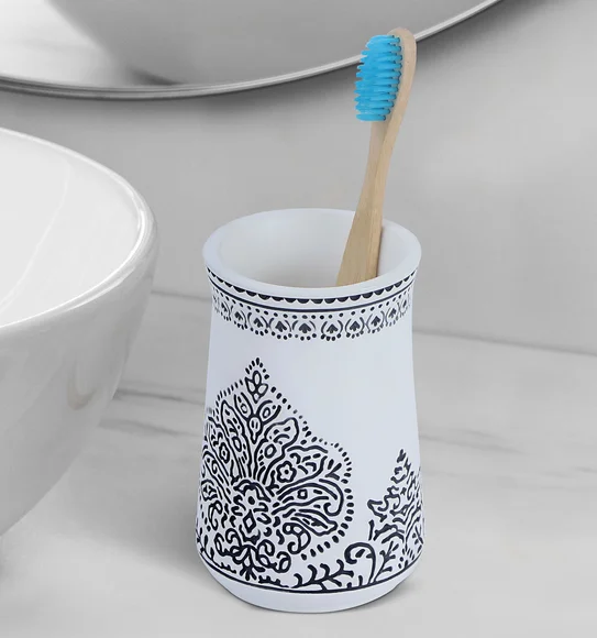 Vibe Tumbler Polyresin Tumbler White and Black