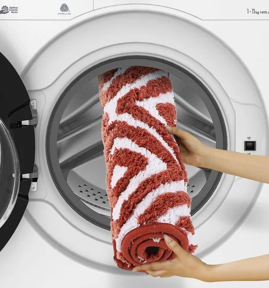 Ruby Quick Dry Anti skid Bath Mat Red and Cream