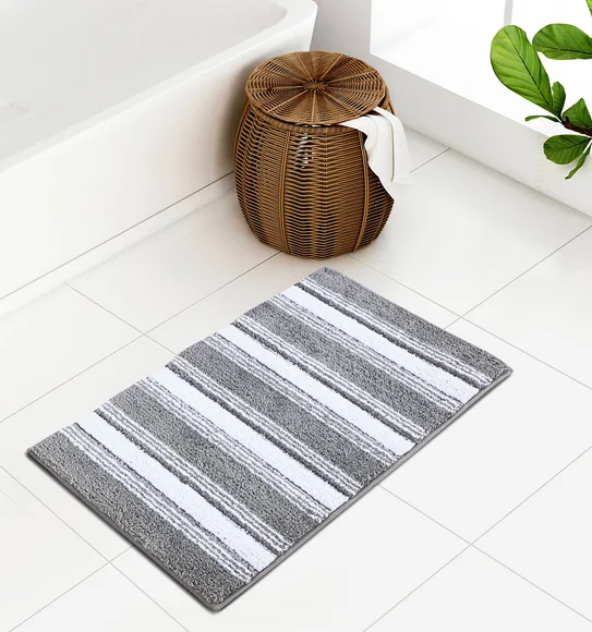 Hermosa Quick Dry Anti skid Bath Mat Silver and white