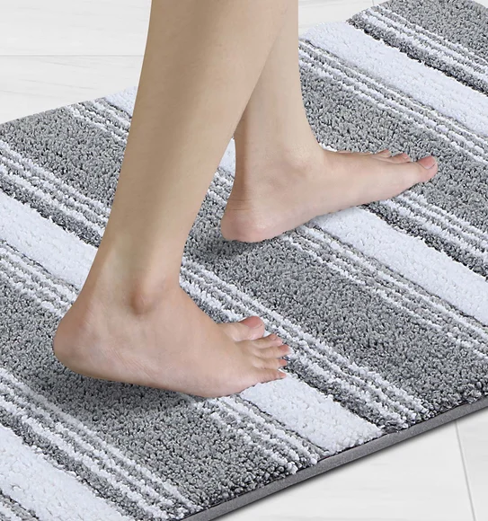 Hermosa Quick Dry Anti skid Bath Mat Silver and white