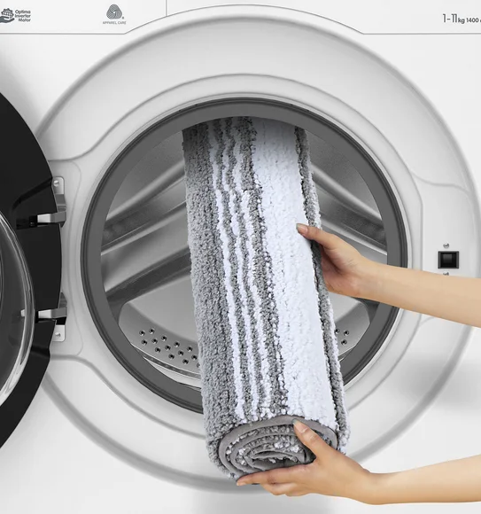 Hermosa Quick Dry Anti skid Bath Mat Silver and white