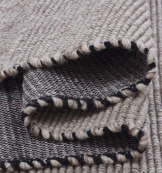 Amour Solid Carpet Beige