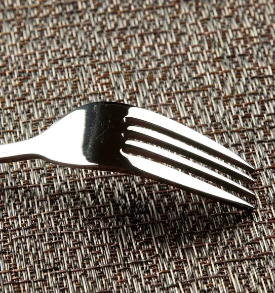 Avono Maze Mat Heat Resistant Table Mat Black and Copper