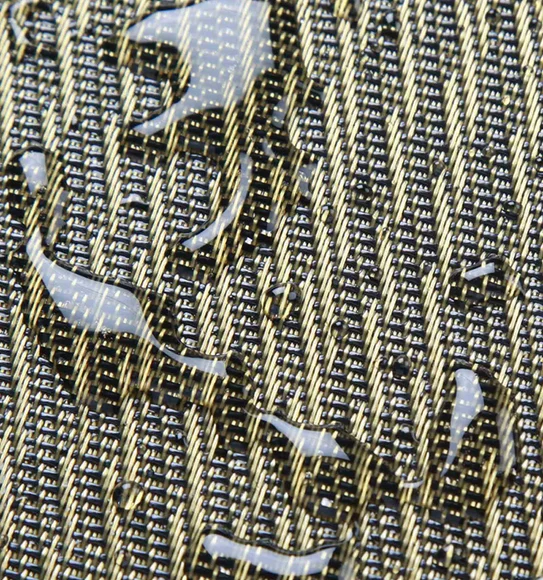 Avono Maze Mat Heat Resistant Table Mat Golden and Black