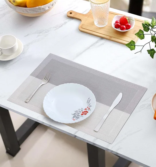Avono Heat Resistant and Washable Table Mat Silver