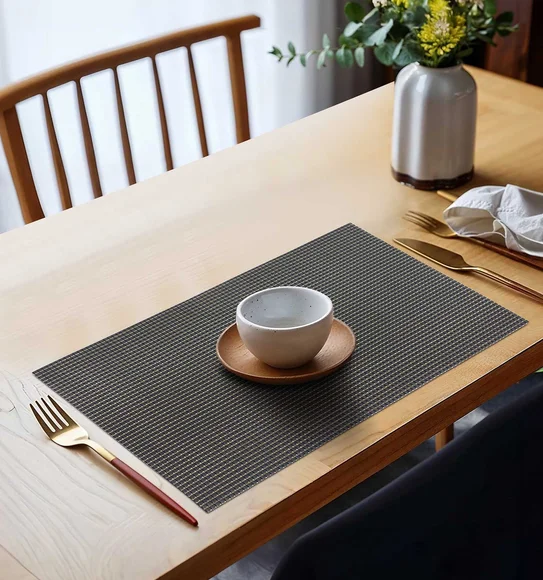 Avono Heat Resistant and Washable Table Mat Black