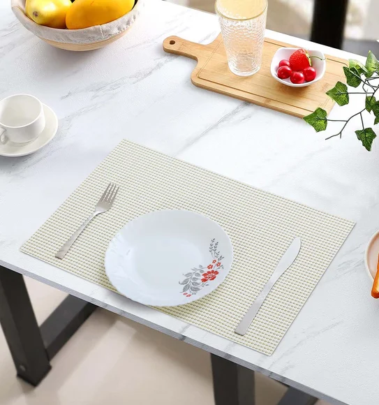 Avono Heat Resistant and Washable Table Mat Cream