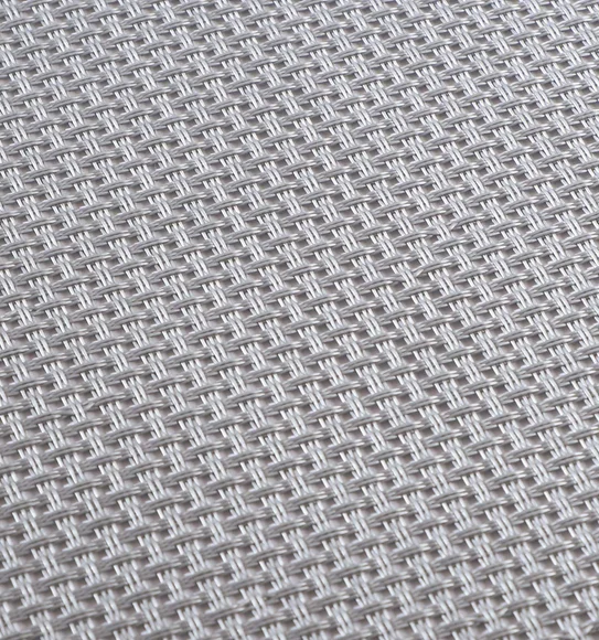 Avono Heat Resistant and Washable Table Mat Silver