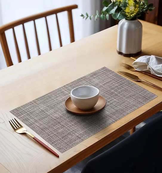 Avono Heat Resistant and Washable Table Mat Gold