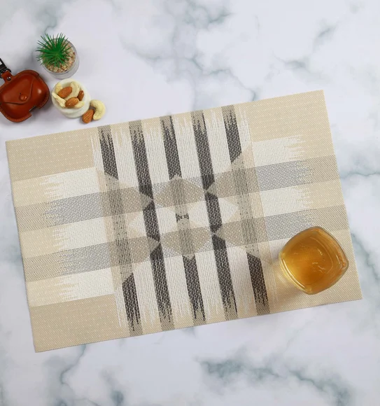 Avono Heat Resistant and Washable Table Mat Beige