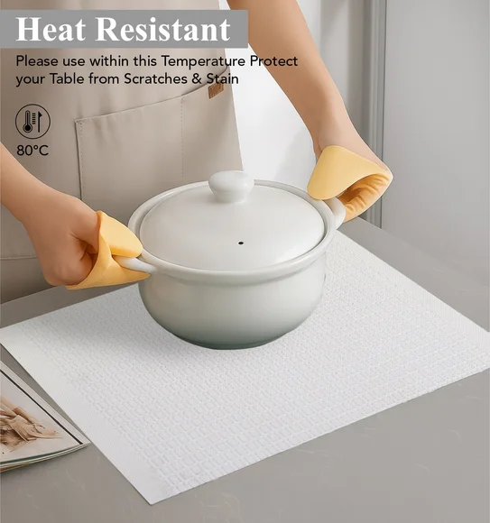 Avono Heat Resistant and Washable Table Mat Cream