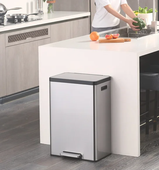 Eko 9138 Eco Casa II Fingerprint Resistant Step Bin Metallic